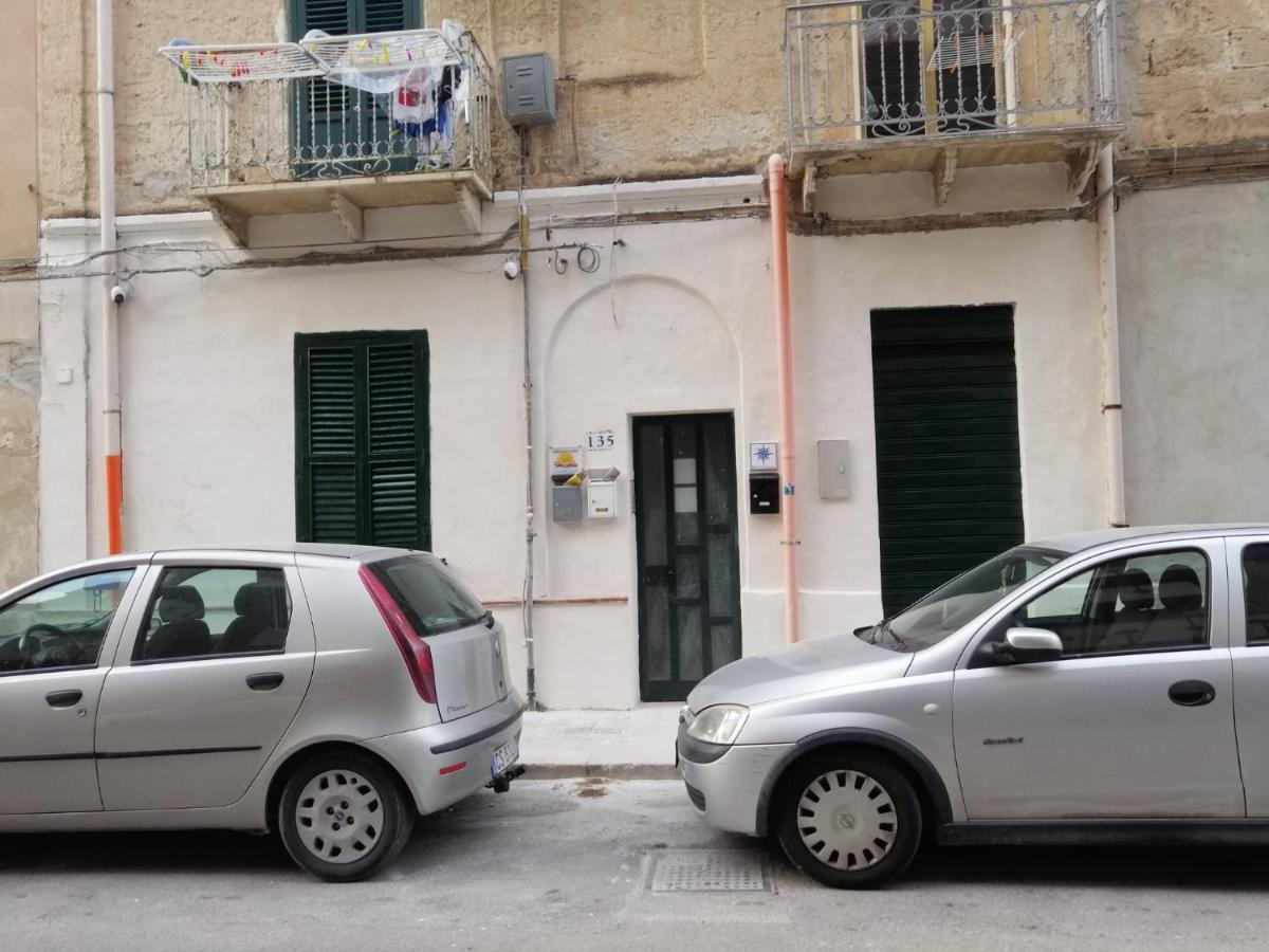 Vento Di Ponente Apartment Trapani Bagian luar foto